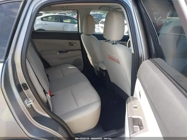JA4AR3AUXJU011671 2018 MITSUBISHI OUTLANDER - Image 8