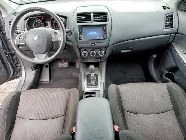 JA4AR3AUXJU012996 2018 MITSUBISHI OUTLANDER - Image 8