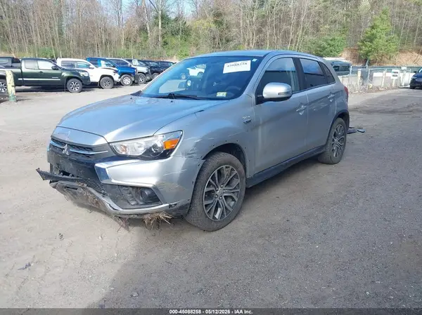 JA4AR3AUXJU016207 2018 MITSUBISHI OUTLANDER - Image 2