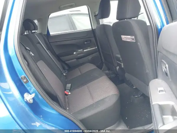 JA4AR3AUXJU020449 2018 MITSUBISHI OUTLANDER - Image 8