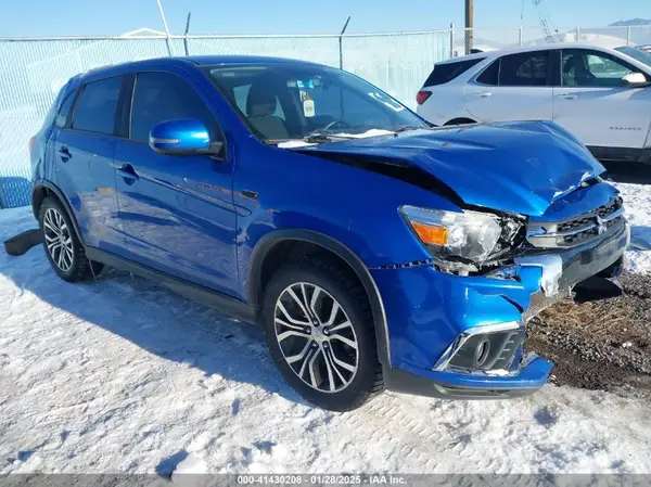 JA4AR3AUXJU020676 2018 MITSUBISHI OUTLANDER - Image 1