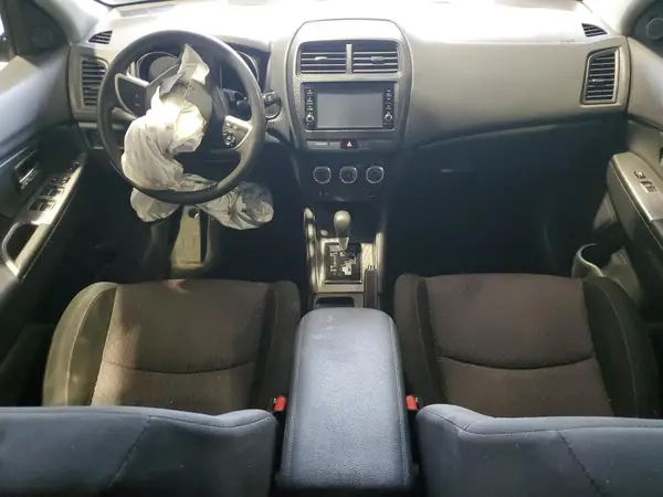 JA4AR3AUXJU021746 2018 MITSUBISHI OUTLANDER - Image 8