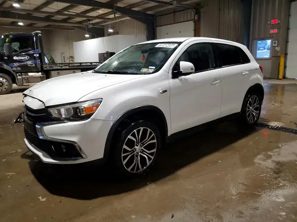 JA4AR3AUXJU022735 2018 MITSUBISHI OUTLANDER - Image 1
