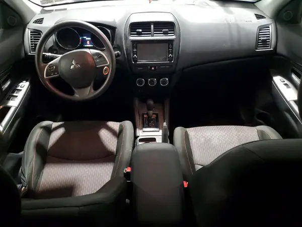 JA4AR3AUXJU022735 2018 MITSUBISHI OUTLANDER - Image 8