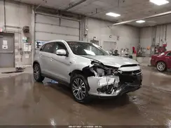 JA4AR3AUXJU023044 2018 MITSUBISHI OUTLANDER