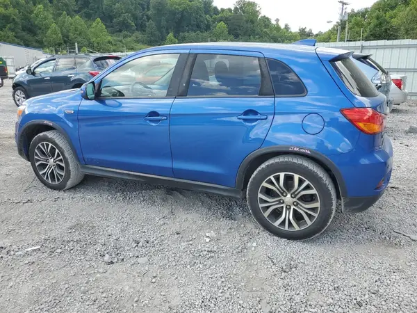 JA4AR3AUXJU024839 2018 MITSUBISHI OUTLANDER - Image 2