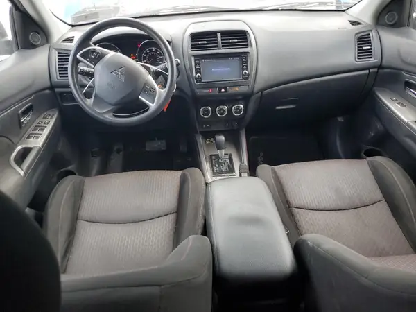 JA4AR3AUXJU024839 2018 MITSUBISHI OUTLANDER - Image 8