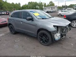 JA4AR3AUXJZ022267 2018 MITSUBISHI OUTLANDER
