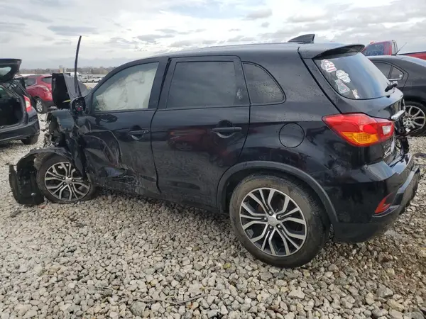 JA4AR3AUXKU001739 2019 MITSUBISHI OUTLANDER - Image 2