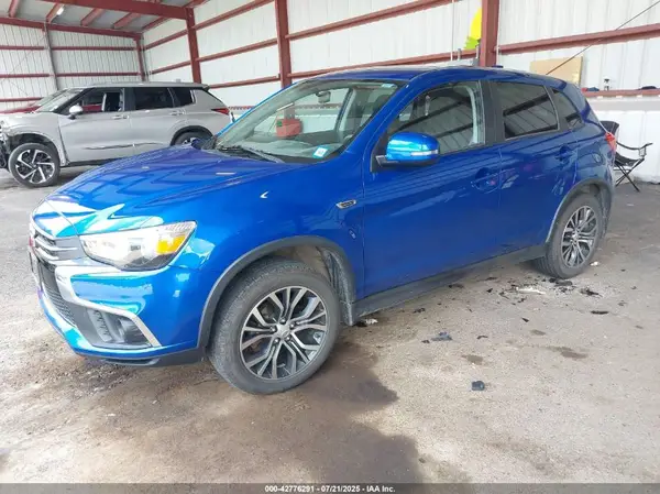 JA4AR3AUXKU003555 2019 MITSUBISHI OUTLANDER - Image 2