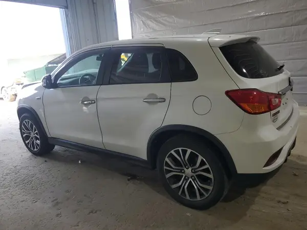 JA4AR3AUXKU003667 2019 MITSUBISHI OUTLANDER - Image 2