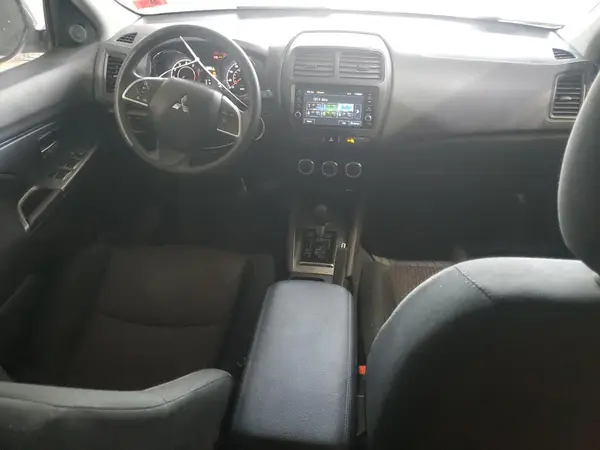 JA4AR3AUXKU003667 2019 MITSUBISHI OUTLANDER - Image 8