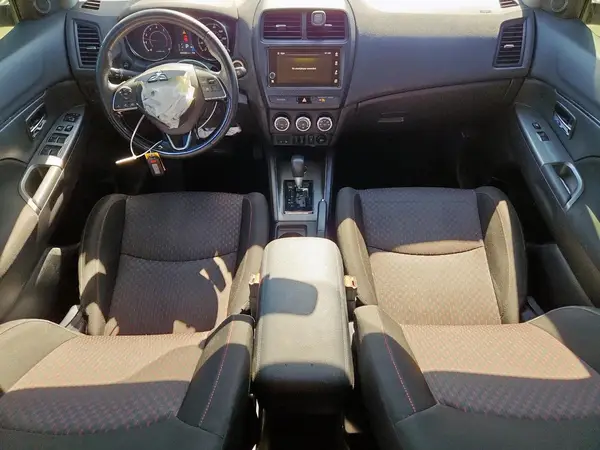JA4AR3AUXKU013504 2019 MITSUBISHI OUTLANDER - Image 8