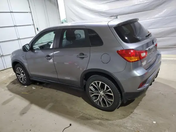 JA4AR3AUXKU014135 2019 MITSUBISHI OUTLANDER - Image 2