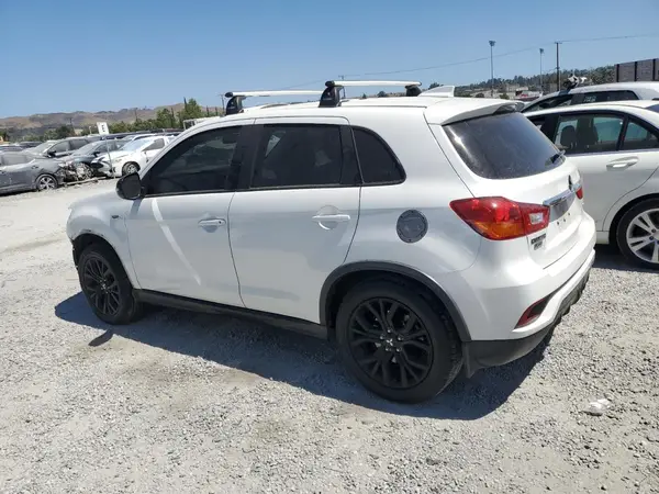 JA4AR3AUXKU015575 2019 MITSUBISHI OUTLANDER - Image 2