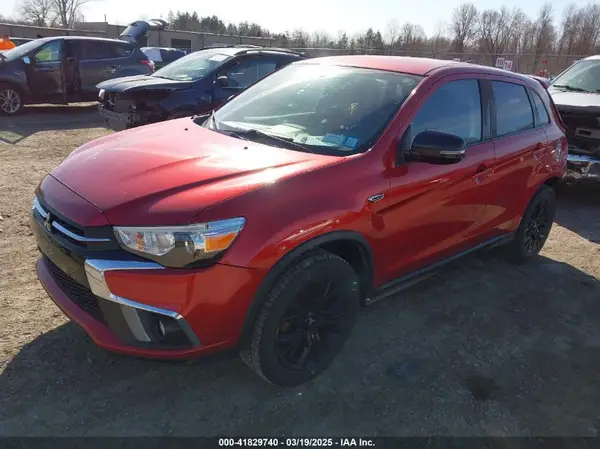 JA4AR3AUXKU016368 2019 MITSUBISHI OUTLANDER - Image 2
