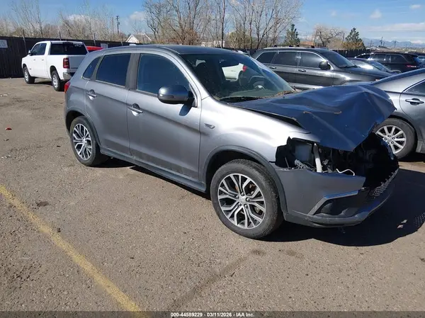JA4AR3AUXKU017360 2019 MITSUBISHI OUTLANDER - Image 1