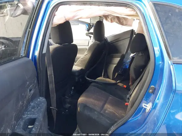 JA4AR3AUXKU023708 2019 MITSUBISHI OUTLANDER - Image 8