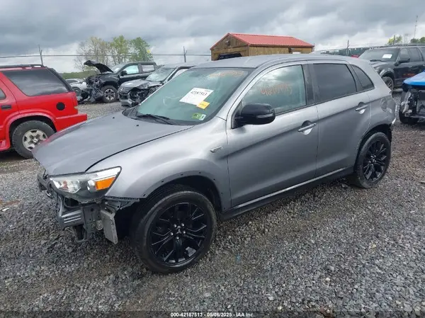 JA4AR3AUXKU023773 2019 MITSUBISHI OUTLANDER - Image 2