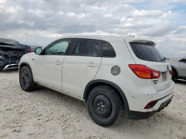 JA4AR3AUXKU025510 2019 MITSUBISHI OUTLANDER - Image 2