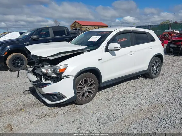 JA4AR3AUXKU026589 2019 MITSUBISHI OUTLANDER - Image 2