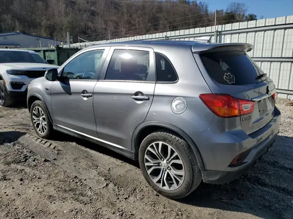 JA4AR3AUXKU026656 2019 MITSUBISHI OUTLANDER - Image 2