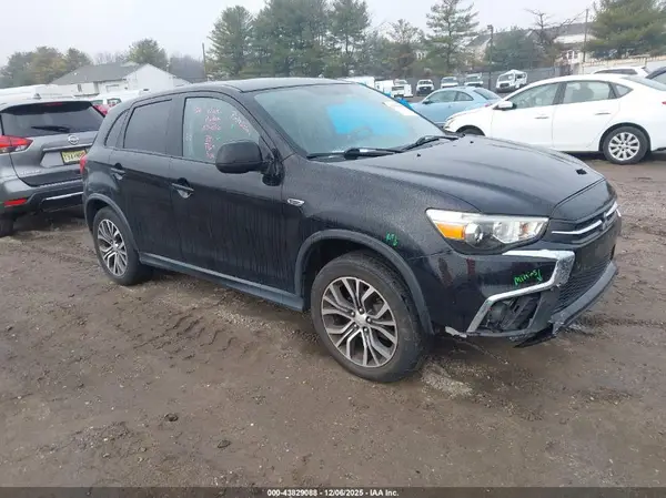 JA4AR3AUXKU026818 2019 MITSUBISHI OUTLANDER - Image 1