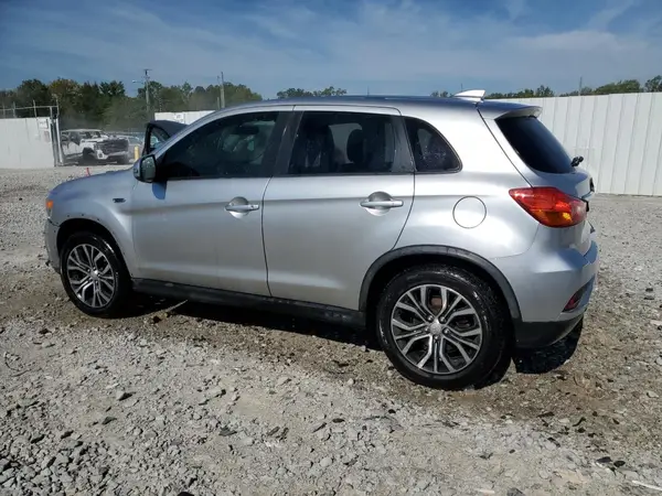 JA4AR3AUXKU027371 2019 MITSUBISHI OUTLANDER - Image 2