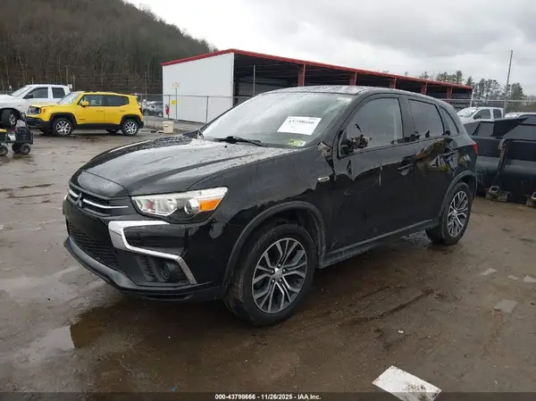 JA4AR3AUXKU030609 2019 MITSUBISHI OUTLANDER - Image 2