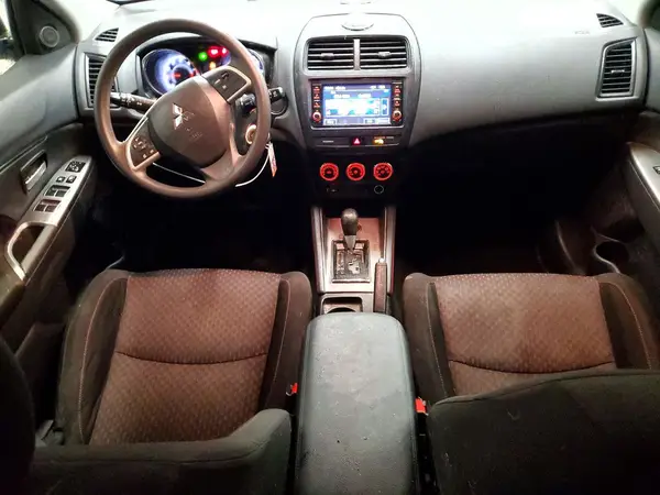 JA4AR3AUXKU030884 2019 MITSUBISHI OUTLANDER - Image 8