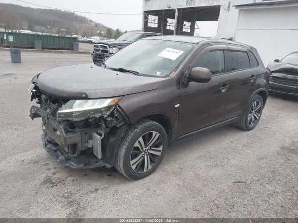 JA4AR3AUXLU005369 2020 MITSUBISHI OUTLANDER - Image 2