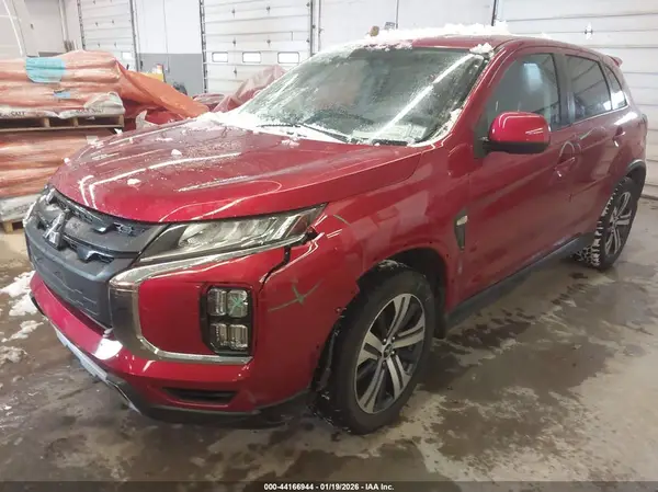 JA4AR3AUXLU005758 2020 MITSUBISHI OUTLANDER - Image 2