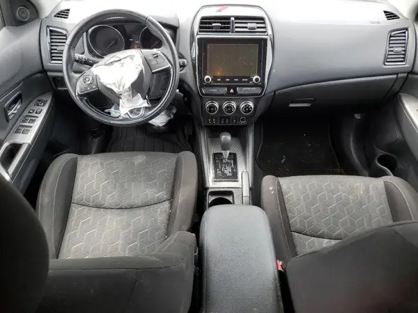 JA4AR3AUXLU010135 2020 MITSUBISHI OUTLANDER - Image 8