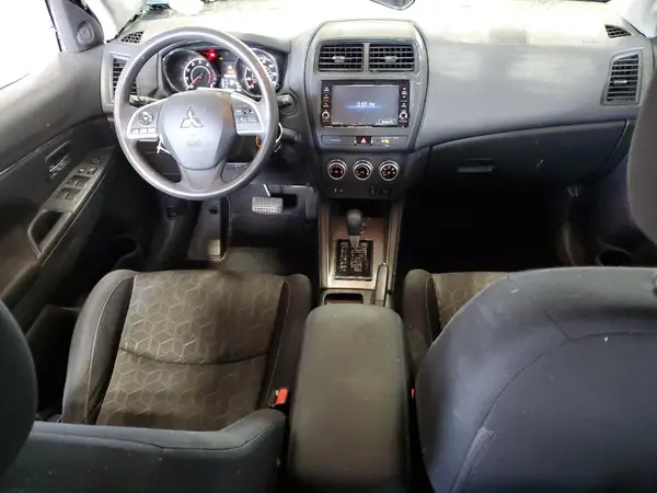 JA4AR3AUXLU013584 2020 MITSUBISHI OUTLANDER - Image 8
