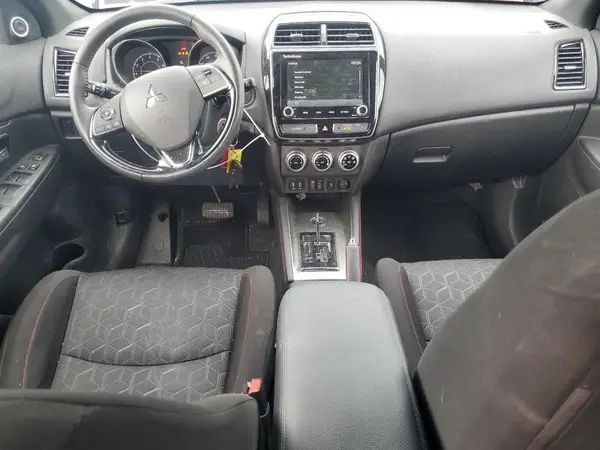 JA4AR3AUXLU025282 2020 MITSUBISHI OUTLANDER - Image 8