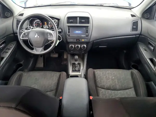 JA4AR3AUXLU028019 2020 MITSUBISHI OUTLANDER - Image 8