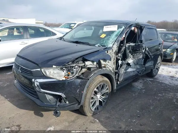 JA4AR3AW0GZ035541 2016 MITSUBISHI OUTLANDER - Image 2