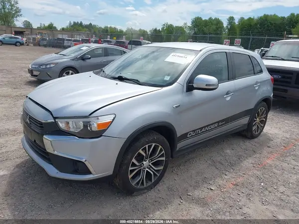 JA4AR3AW0GZ050427 2016 MITSUBISHI OUTLANDER - Image 2
