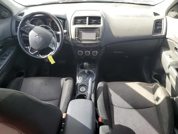 JA4AR3AW0HZ021463 2017 MITSUBISHI OUTLANDER - Image 8