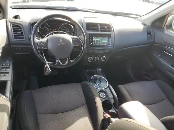 JA4AR3AW0HZ044905 2017 MITSUBISHI OUTLANDER - Image 8