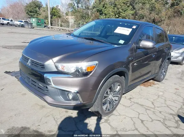 JA4AR3AW0HZ045553 2017 MITSUBISHI OUTLANDER - Image 2