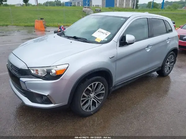JA4AR3AW0HZ065902 2017 MITSUBISHI OUTLANDER - Image 2