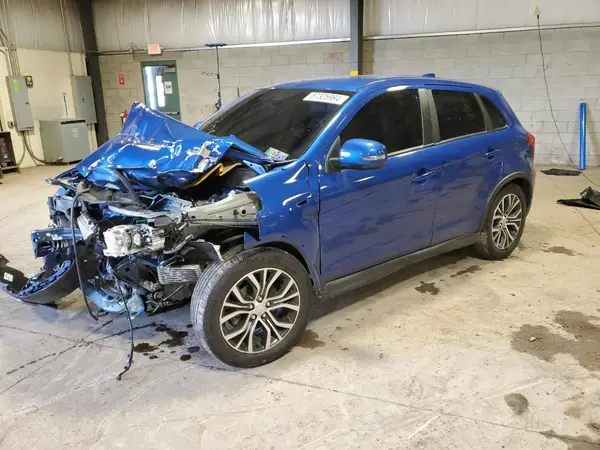 JA4AR3AW0JU000860 2018 MITSUBISHI OUTLANDER - Image 1