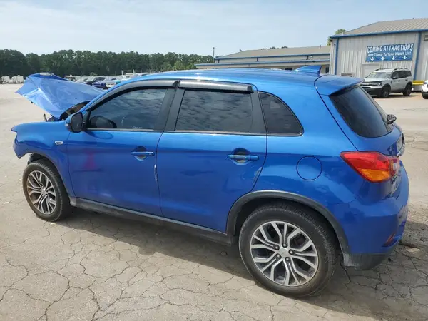 JA4AR3AW0JU011955 2018 MITSUBISHI OUTLANDER - Image 2