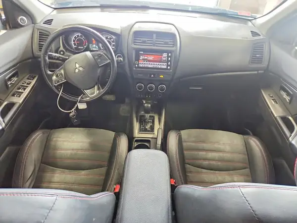 JA4AR3AW0JU014046 2018 MITSUBISHI OUTLANDER - Image 8