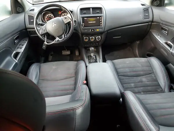 JA4AR3AW0JU017190 2018 MITSUBISHI OUTLANDER - Image 8