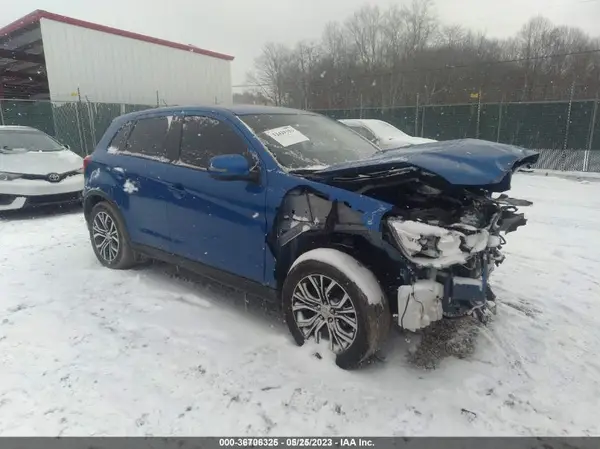 JA4AR3AW0JU018310 2018 MITSUBISHI OUTLANDER - Image 1