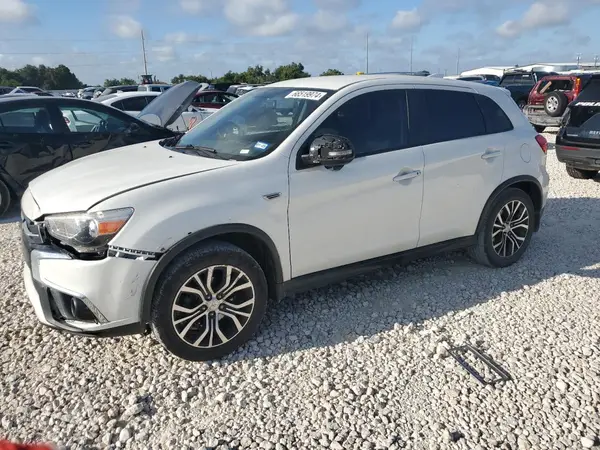 JA4AR3AW0JU020106 2018 MITSUBISHI OUTLANDER - Image 1