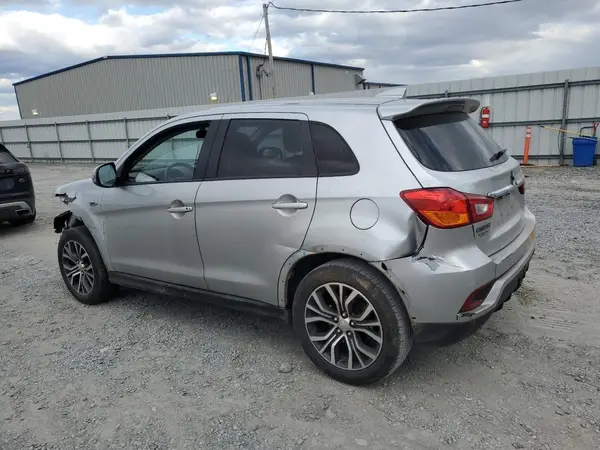 JA4AR3AW0JZ018746 2018 MITSUBISHI OUTLANDER - Image 2
