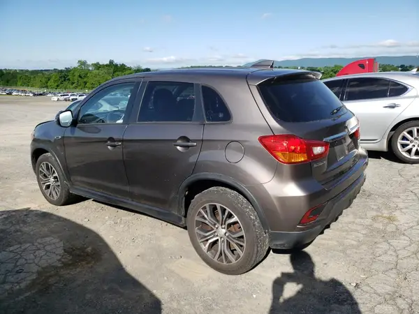JA4AR3AW0JZ026491 2018 MITSUBISHI OUTLANDER - Image 2